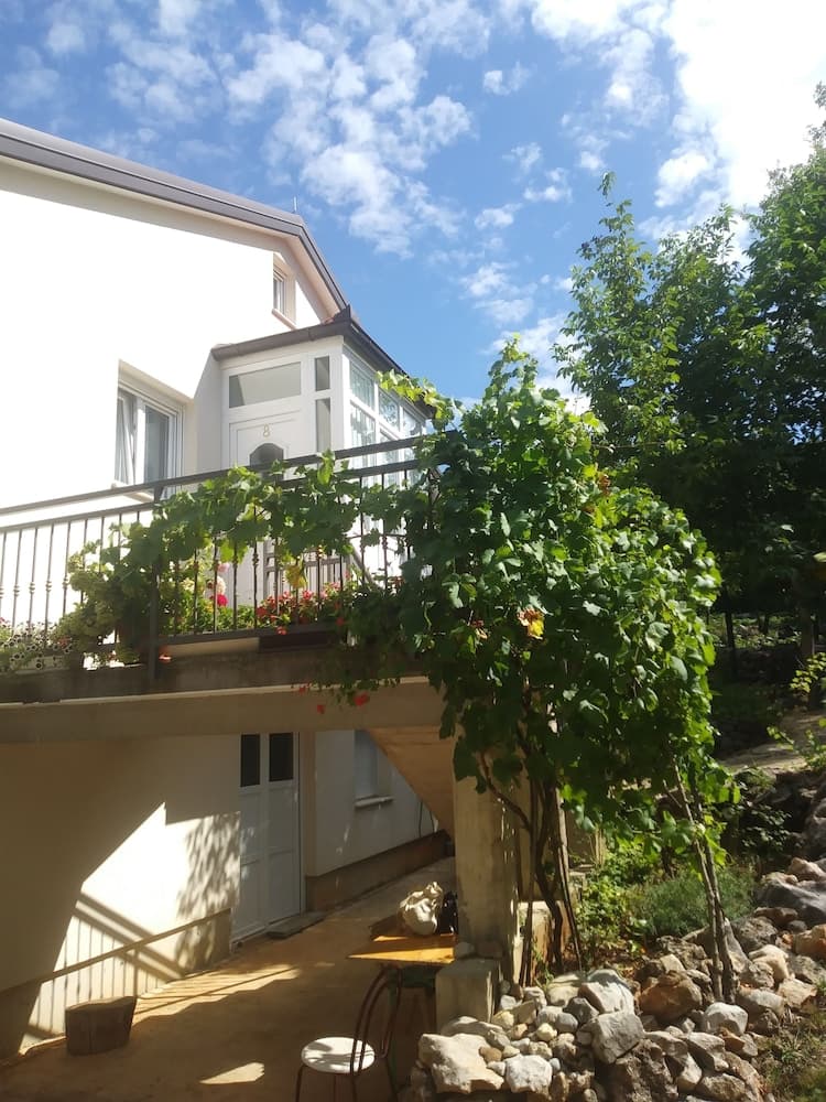 Holiday House