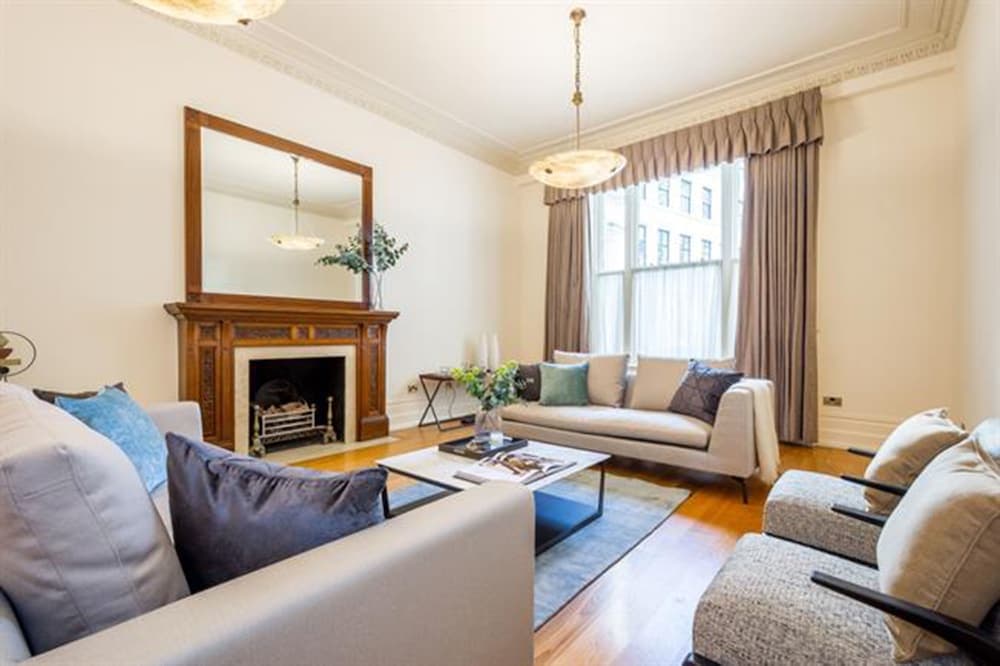 Cleveland Square Mansions