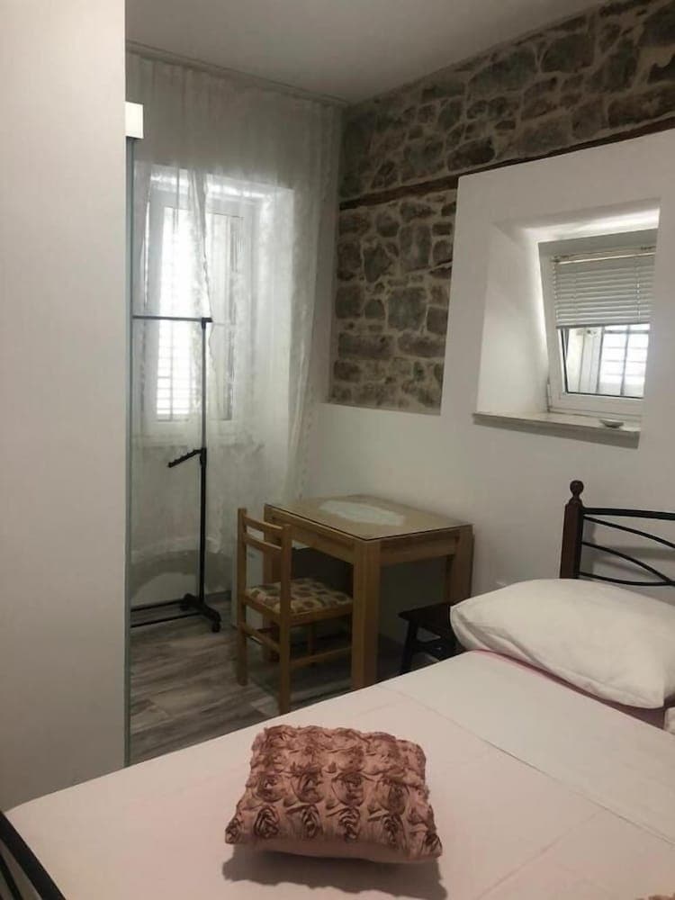 Rooms Radunica street