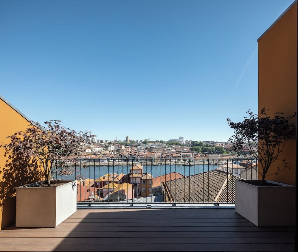 Exmo Hotel by Olivia