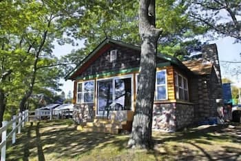 Main  - Starry Nights 2 Bedroom Cabin by RedAwning