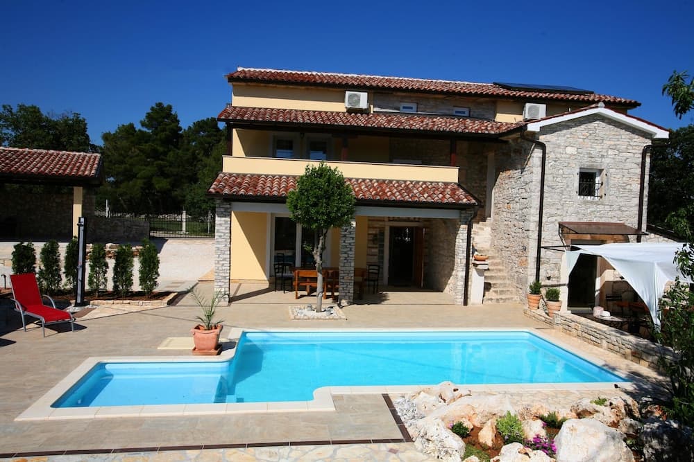 Villa Nada Flores