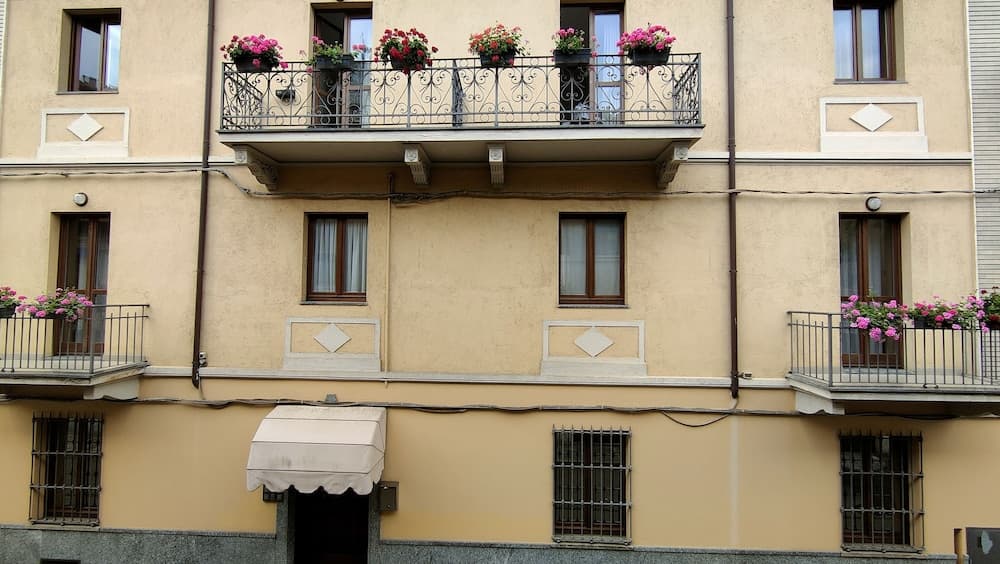 Konaklama yerinin ön cephesi