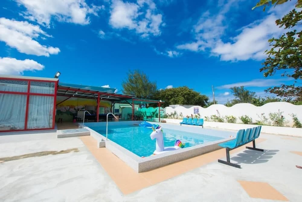 East Coast Rose Garden Villa