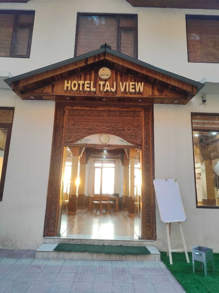 Hotel Taj View