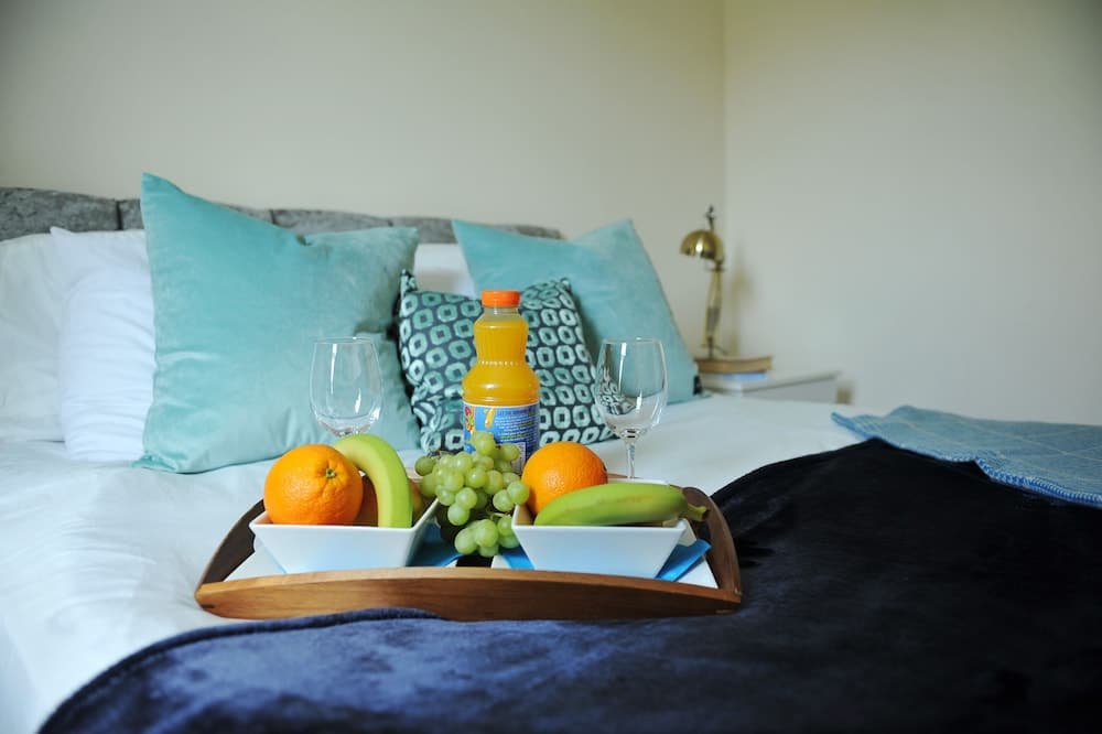 Select Serviced Accommodation - Hunters Wharf