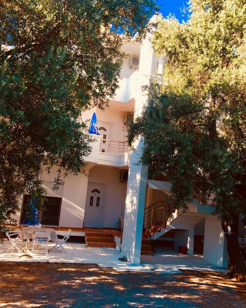 Sea Star Apartments