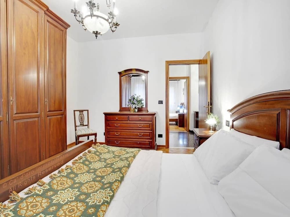 Grimaldi Apartments - Elena