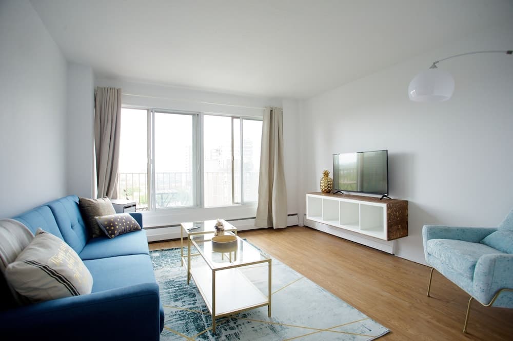 The Hutchinson Apartments