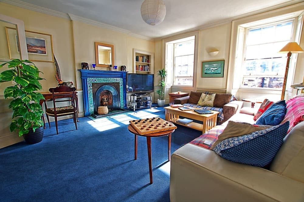 JOIVY Thistle Street - Heart of the City 2-bedroom Apt