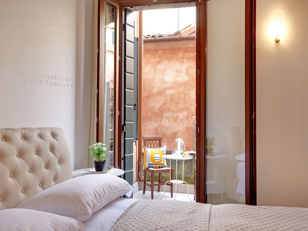 Grimaldi Apartments  - Scala Reale