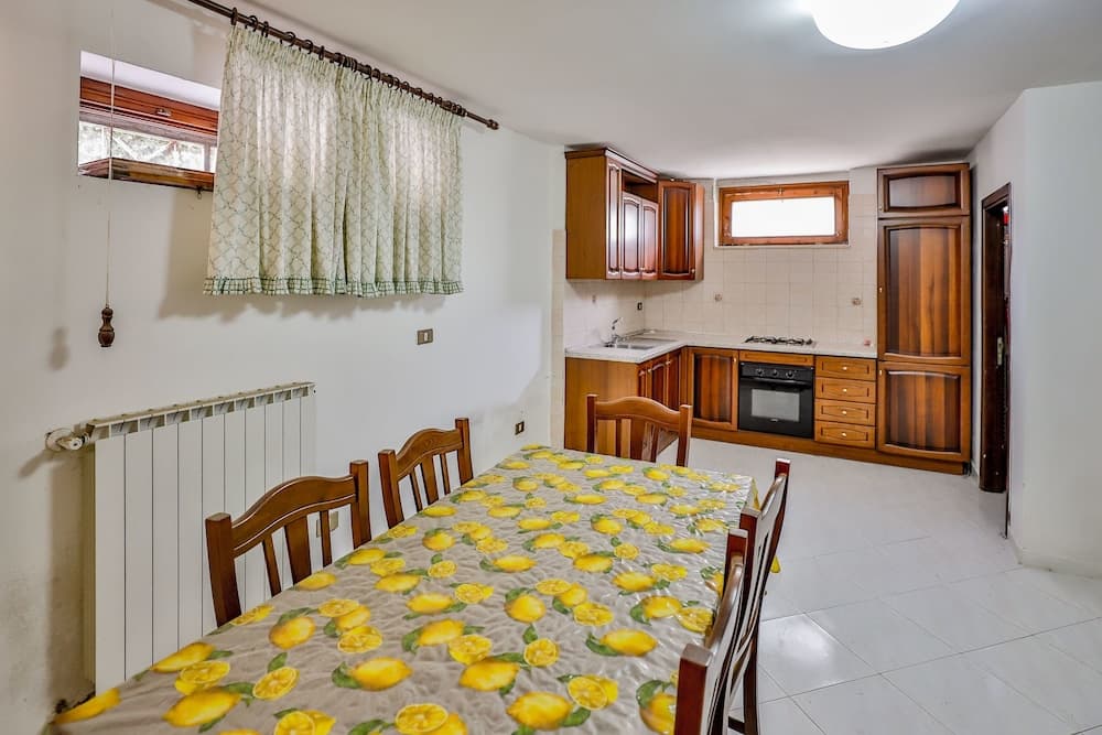 Odada yemek servisi