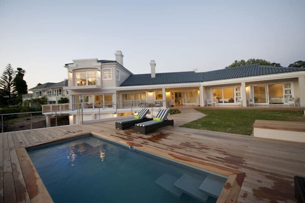 Bollard Bay House