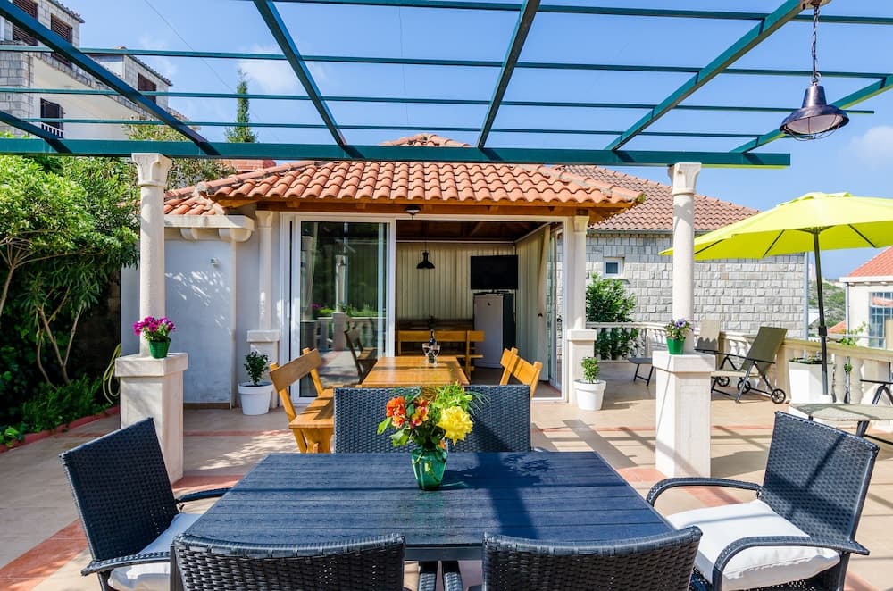 Apartment Orange Tree