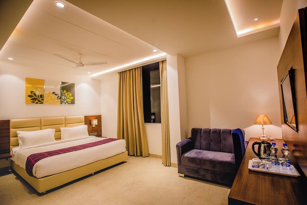 Hotel Ten Square
