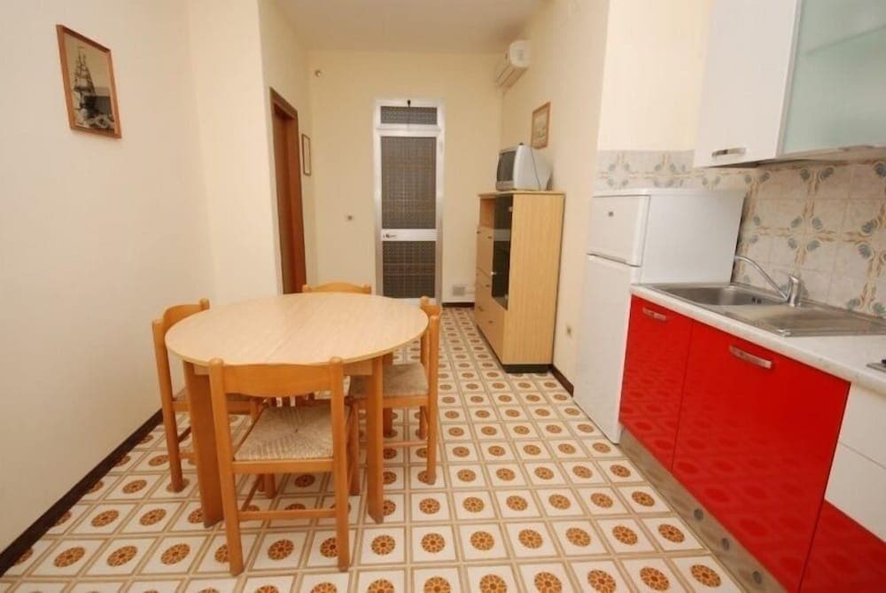 Odada yemek servisi