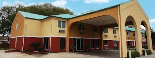 Riverside Hotel