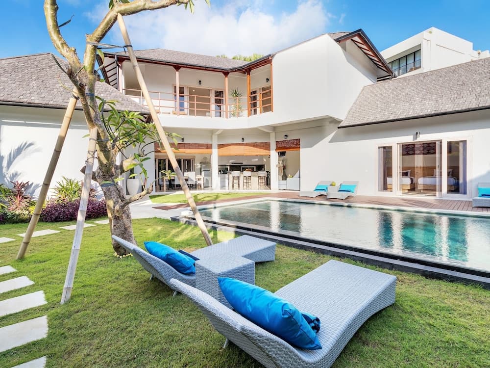 Villa Hiburan 1 by Villa Finder