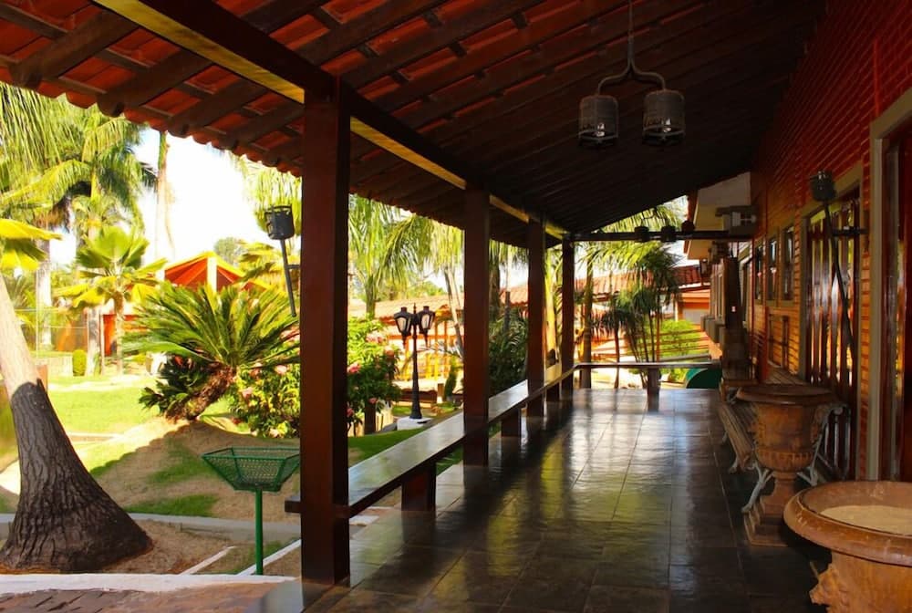 Estancia Park Hotel
