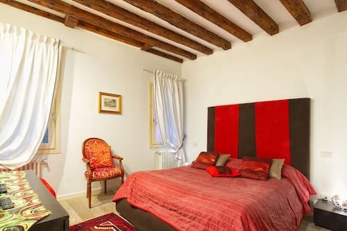 Venice Dream House Figaro