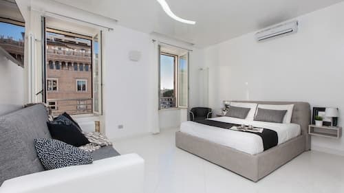 Rental In Rome Piazza Venezia View Luxury Apartment B