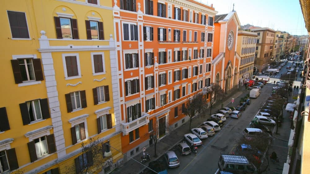 Rental In Rome Red & White Apartment