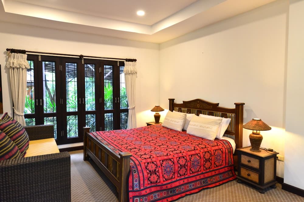 Baan Nai Soi Homestay