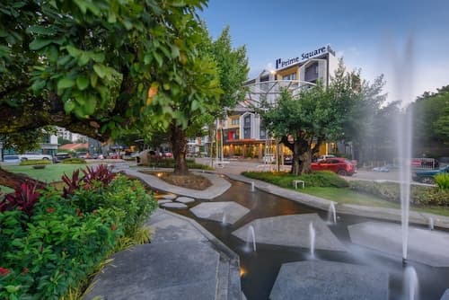 Prime Square Hotel