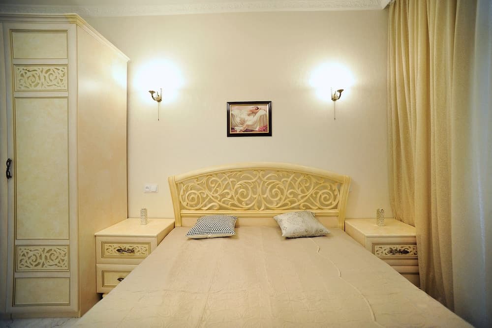 Apartment on Kostava str.