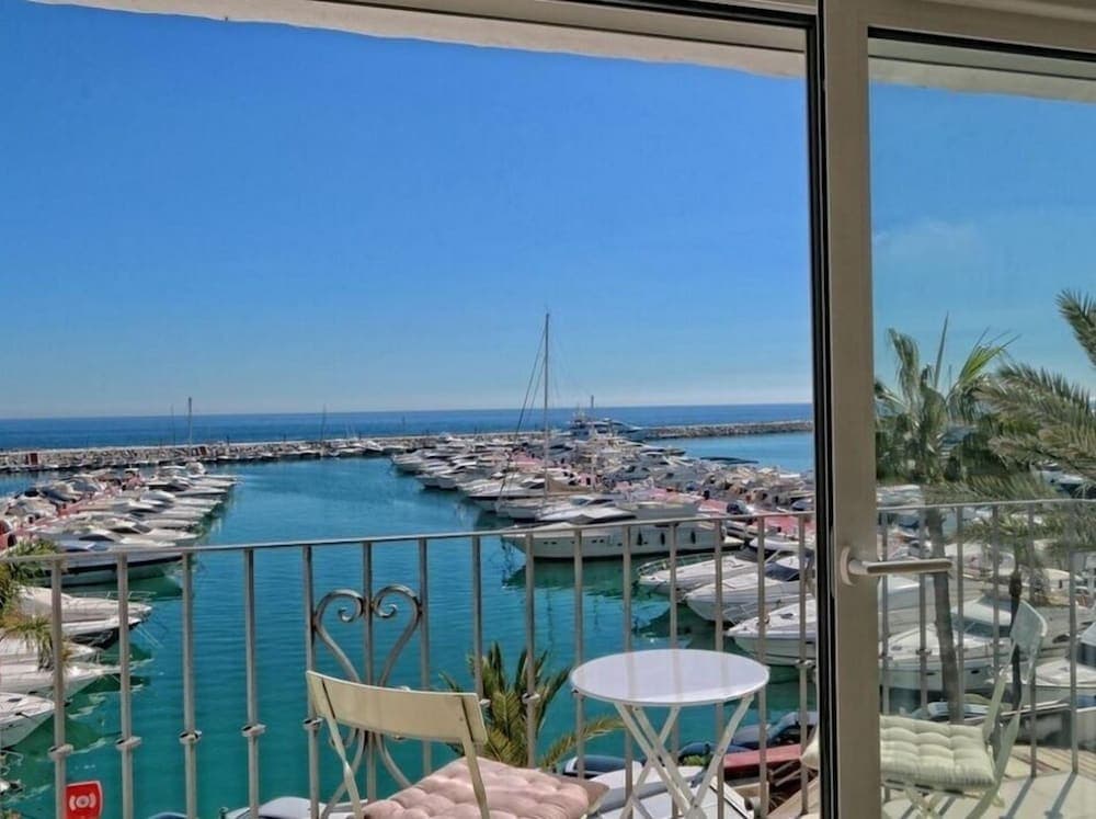 First line luxury Penthouse