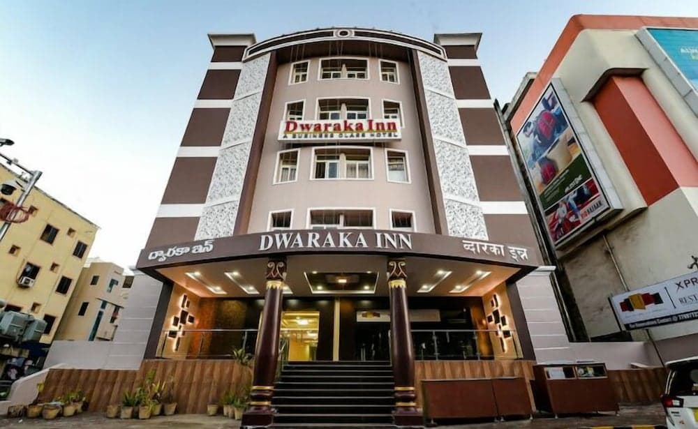 Hotel Dwaraka Inn