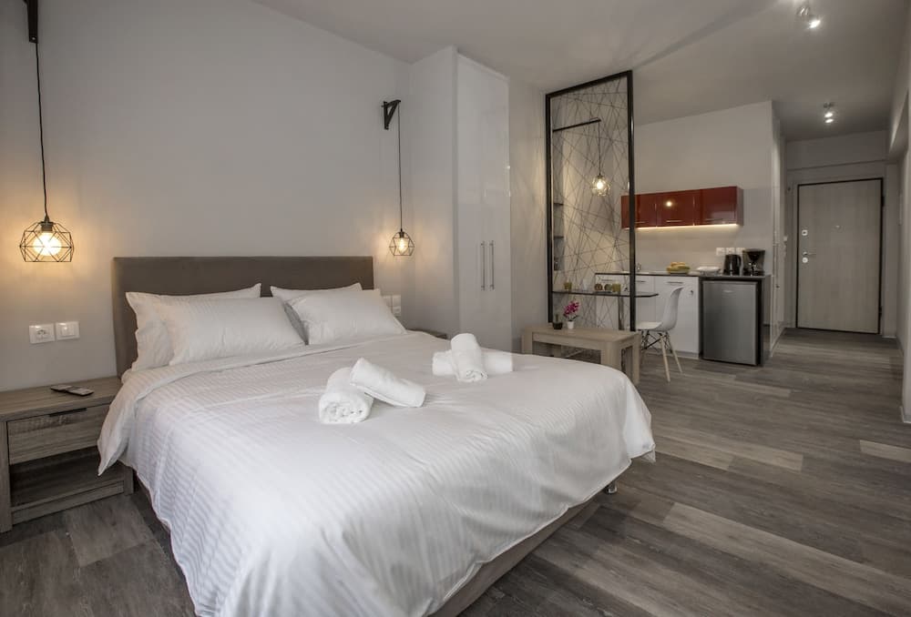 Homelike Studios in the Heart of the City by GHH