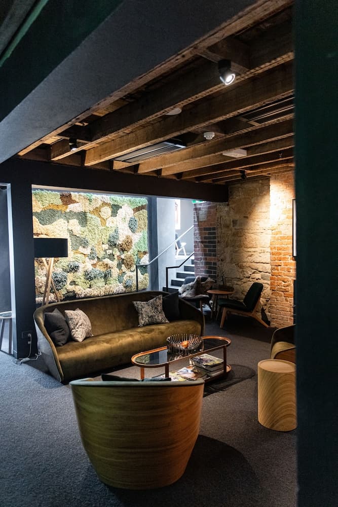 Lobi dinlenme salonu