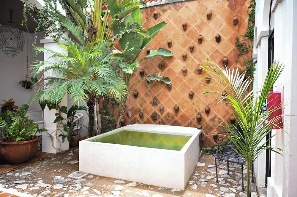 Casa Blanco by Barrio Mexico