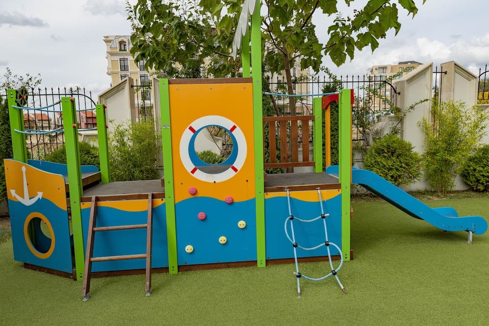 Çocuklar için oyun alanı - dış mekân