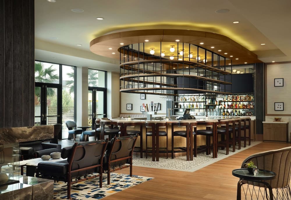 Hotel Centro Sonoma Wine Country, Tapestry Collection Hilton