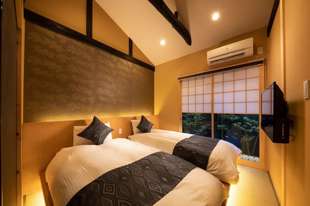 Kanade Kyotoekiminami