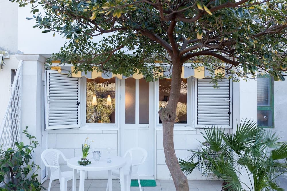 Konaklama yerinin ön cephesi