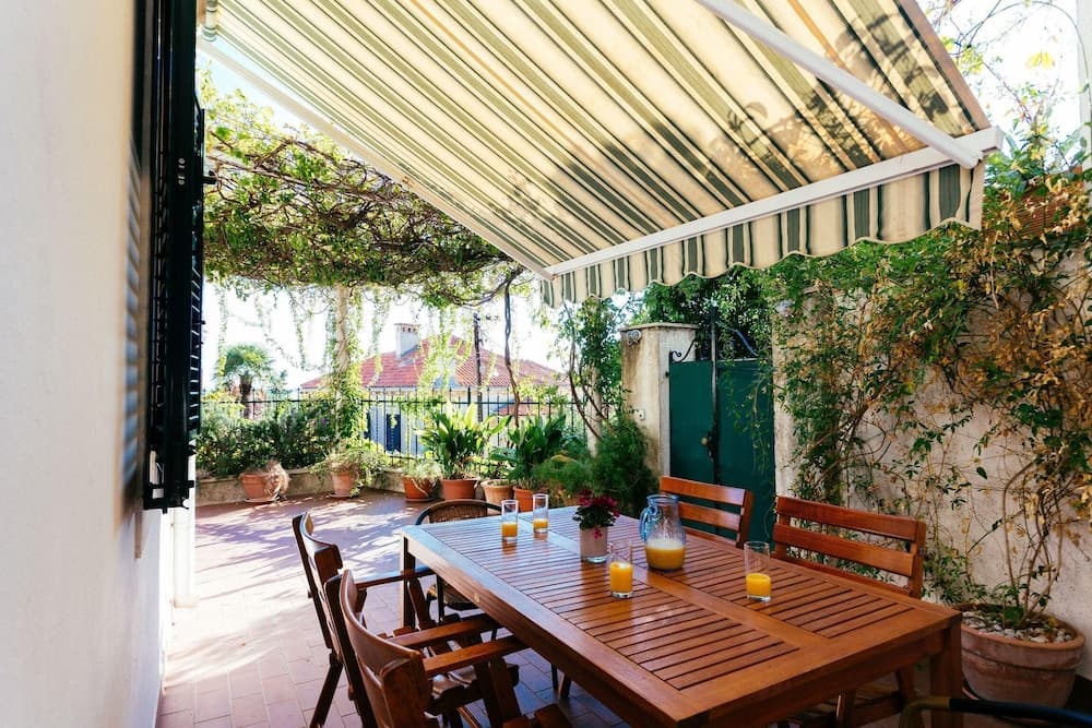 Hedera Estate, Hedera A27