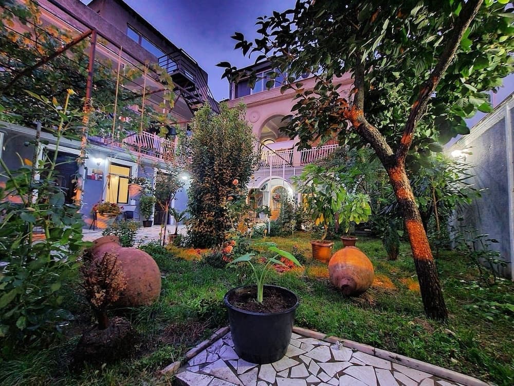 Grayhouse Elia Apartment