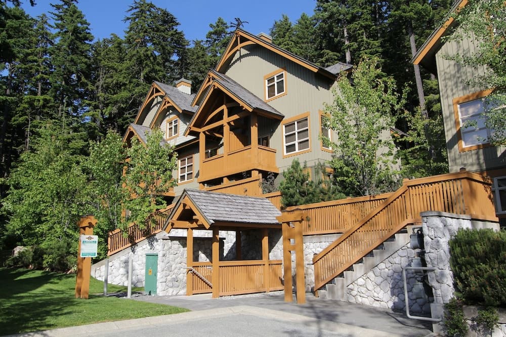 Mountain Star by Whistler Retreats