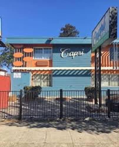 Capri Motel