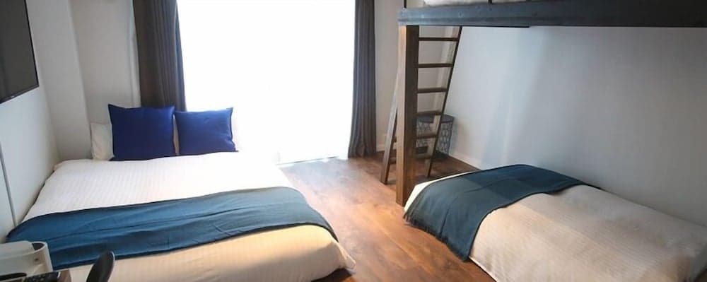 N.33 Hakata Sta. River Side