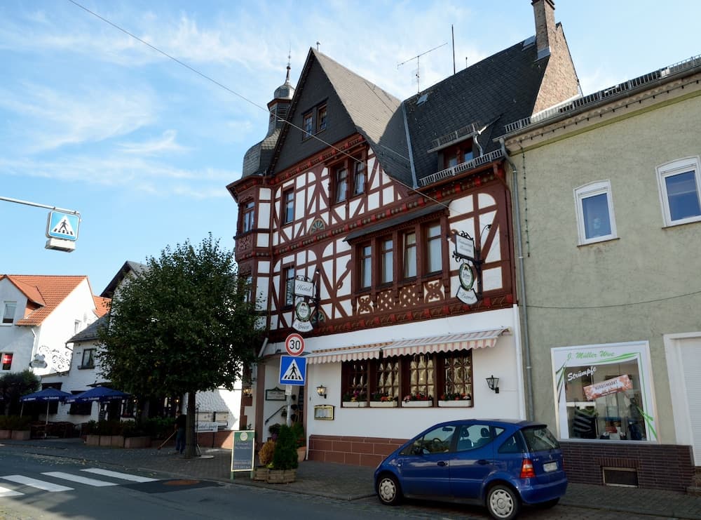 Hotel Spies