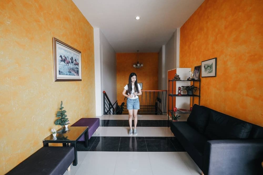Lobi oturma alanı