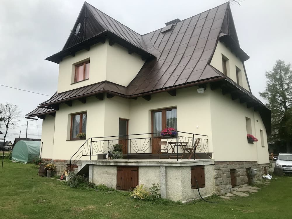 Konaklama yerinin ön cephesi