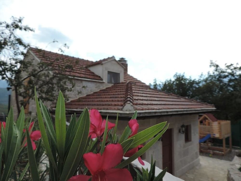 Bahçe