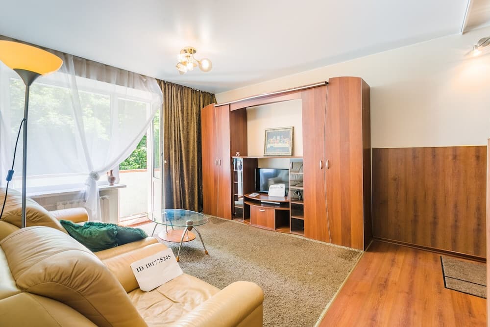 Apartment on Ogorodnaia Sloboda 10