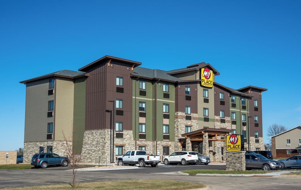 My Place Hotel - Watertown, SD