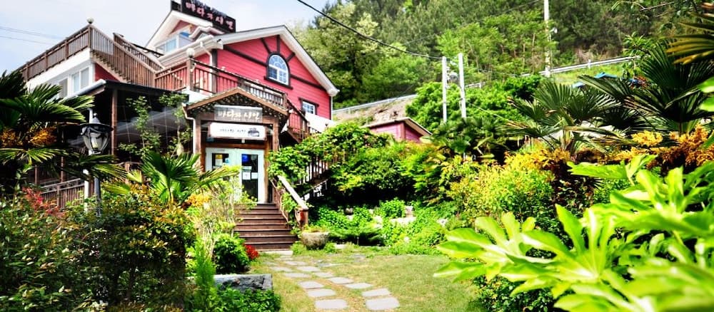 Tongyeong The Sea and The Poet Pension